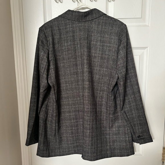 Reitmans Signature One Button Blazer - Picture 2 of 3